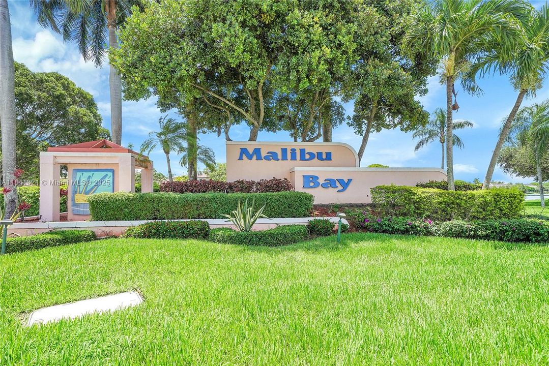 En Venta: $448,000 (3 camas, 2 baños, 1361 Pies cuadrados)