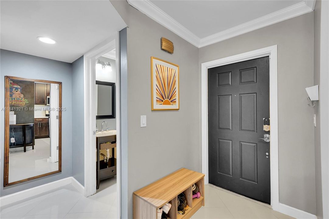 En Venta: $448,000 (3 camas, 2 baños, 1361 Pies cuadrados)