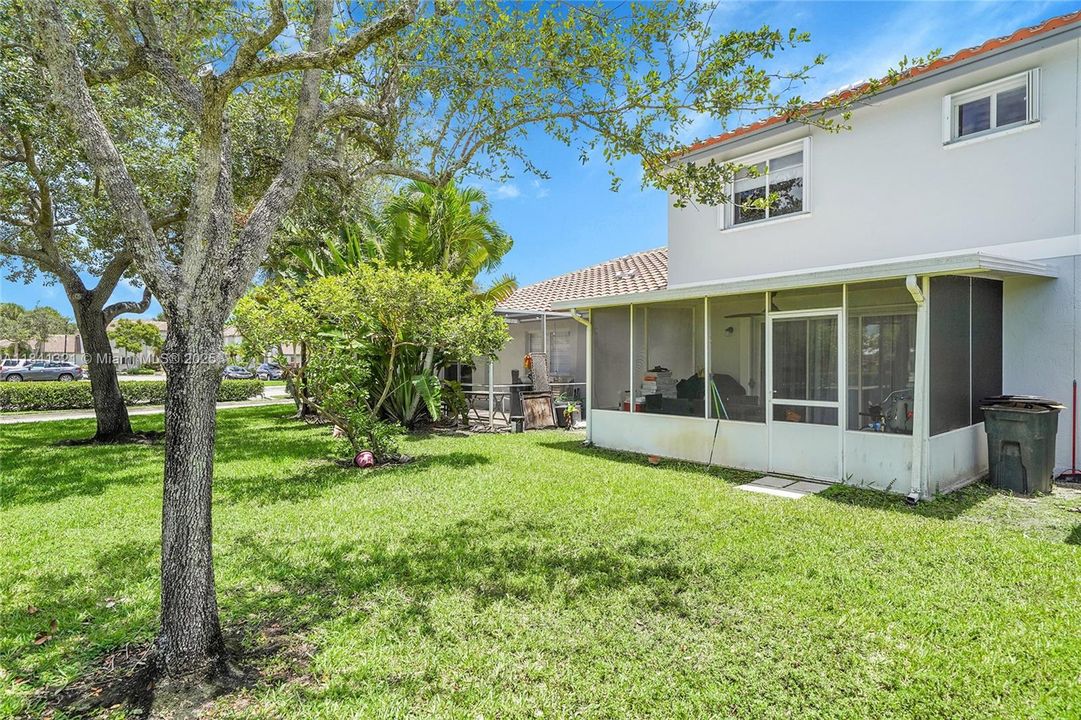 En Venta: $448,000 (3 camas, 2 baños, 1361 Pies cuadrados)