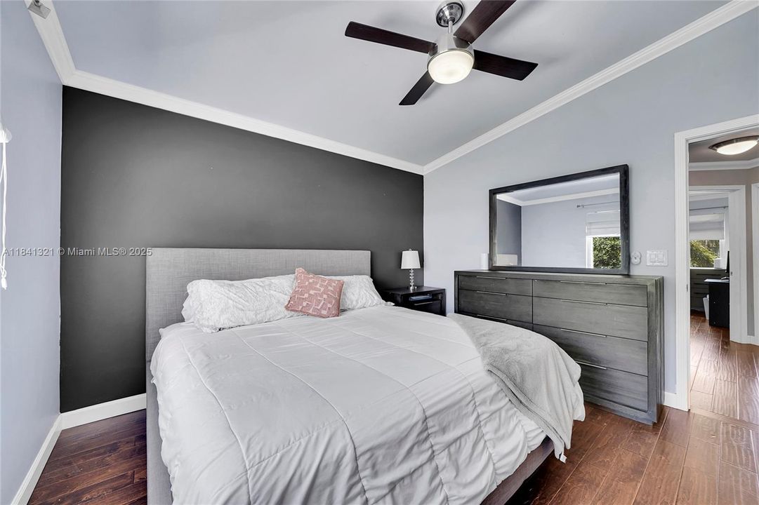 En Venta: $448,000 (3 camas, 2 baños, 1361 Pies cuadrados)