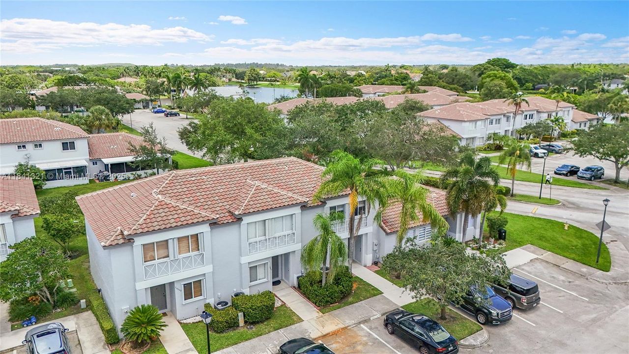 En Venta: $448,000 (3 camas, 2 baños, 1361 Pies cuadrados)