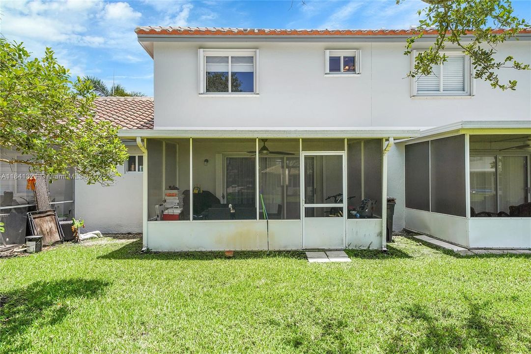 En Venta: $448,000 (3 camas, 2 baños, 1361 Pies cuadrados)