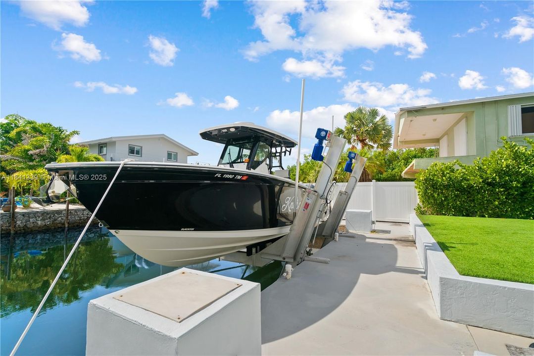 待售: $2,340,000 (4 贝兹, 3 浴室, 2025 平方英尺)