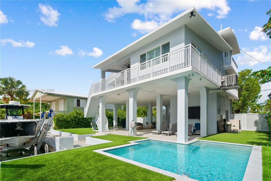 待售: $2,340,000 (4 贝兹, 3 浴室, 2025 平方英尺)