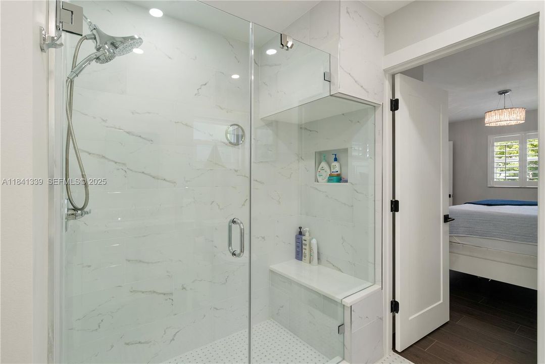 待售: $2,340,000 (4 贝兹, 3 浴室, 2025 平方英尺)