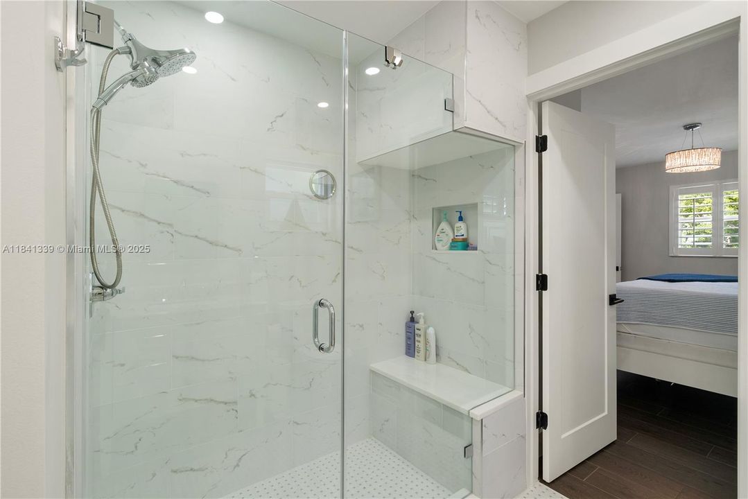 待售: $2,340,000 (4 贝兹, 3 浴室, 2025 平方英尺)