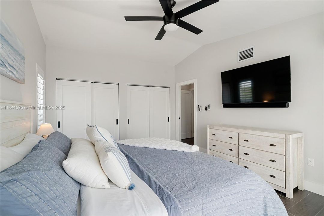 待售: $2,340,000 (4 贝兹, 3 浴室, 2025 平方英尺)