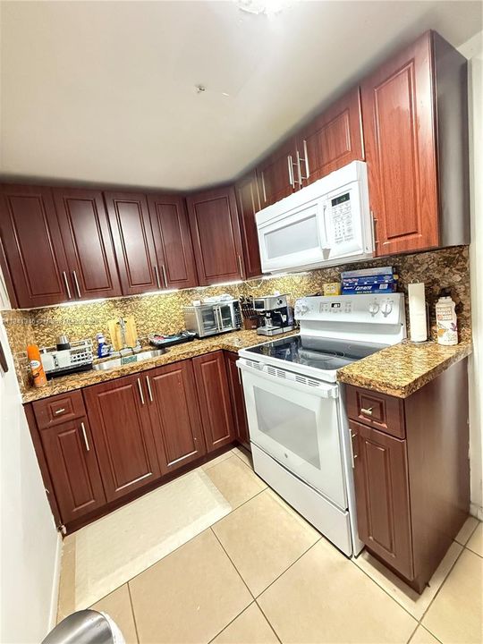 Recently Rented: $1,000 (0 beds, 1 baths, 382 Square Feet)