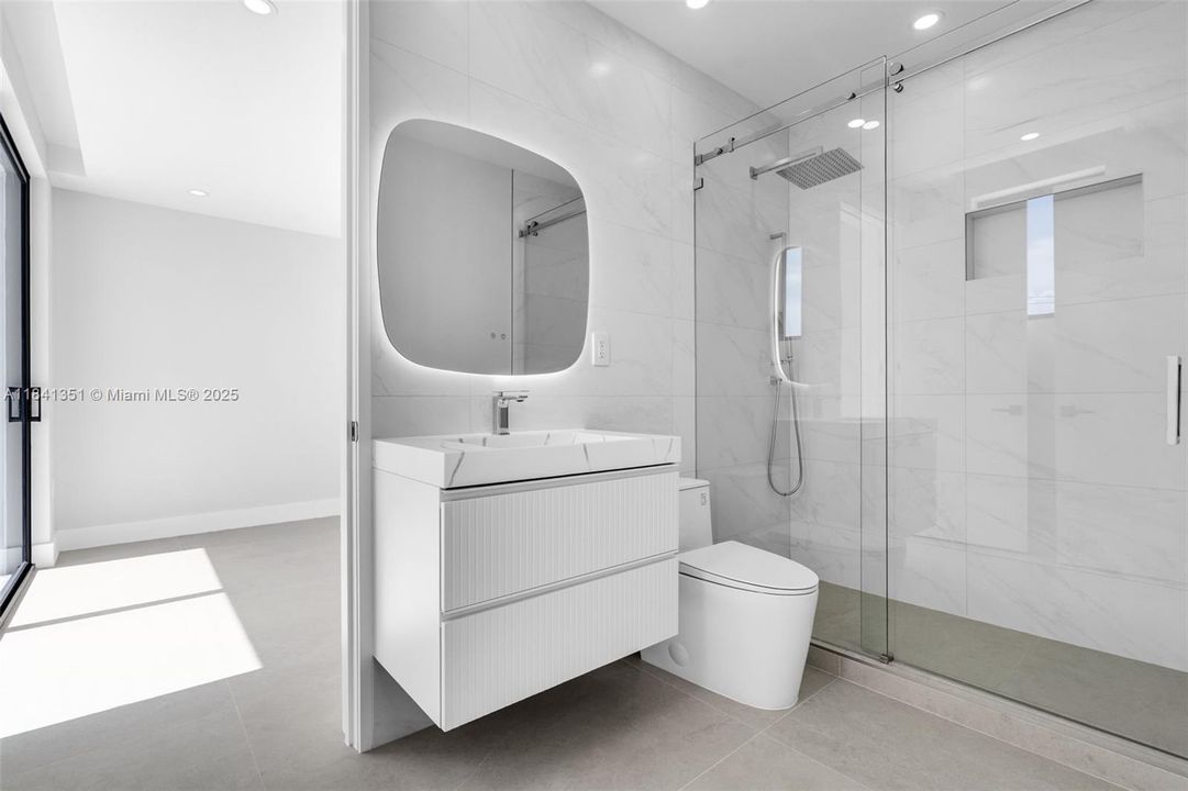 待售: $6,655,000 (6 贝兹, 5 浴室, 3520 平方英尺)