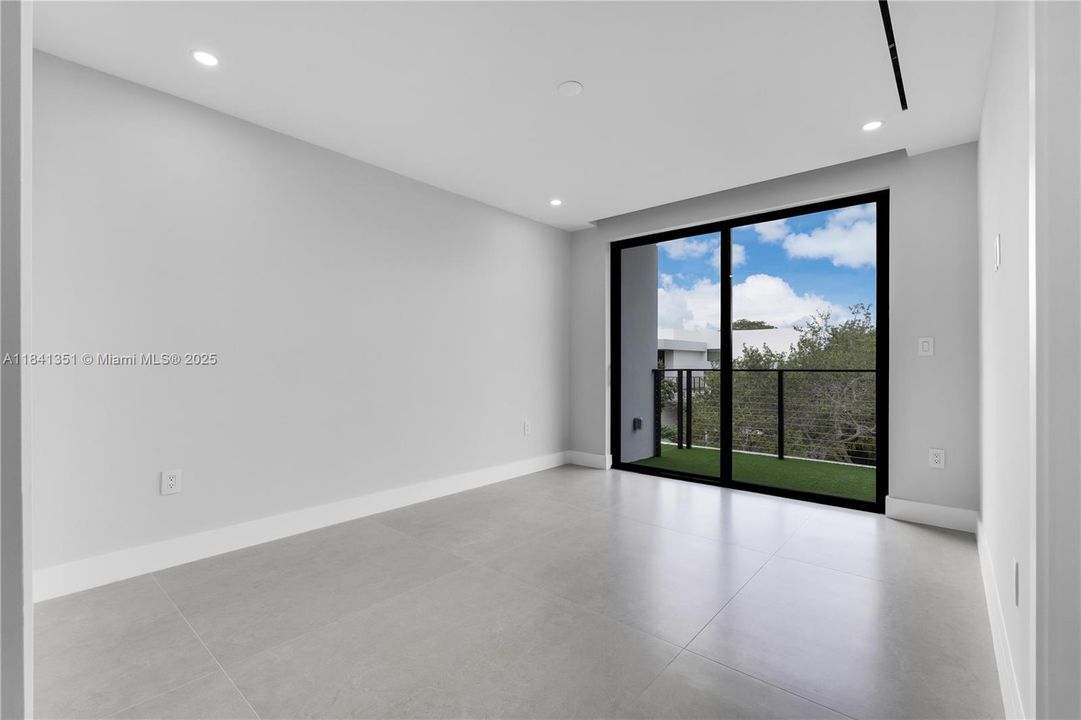 待售: $6,655,000 (6 贝兹, 5 浴室, 3520 平方英尺)