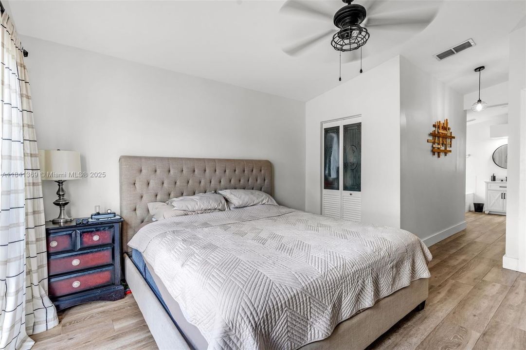 Недавно продано: $604,999 (3 спален, 2 ванн, 1621 Квадратных фут)