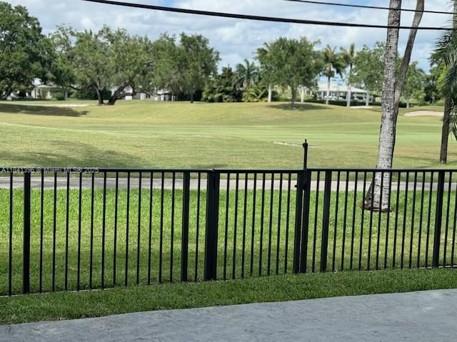 Под контрактом: $11,000 (3 спален, 2 ванн, 3259 Квадратных фут)