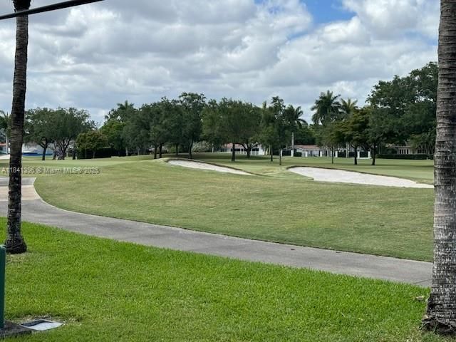 Под контрактом: $11,000 (3 спален, 2 ванн, 3259 Квадратных фут)