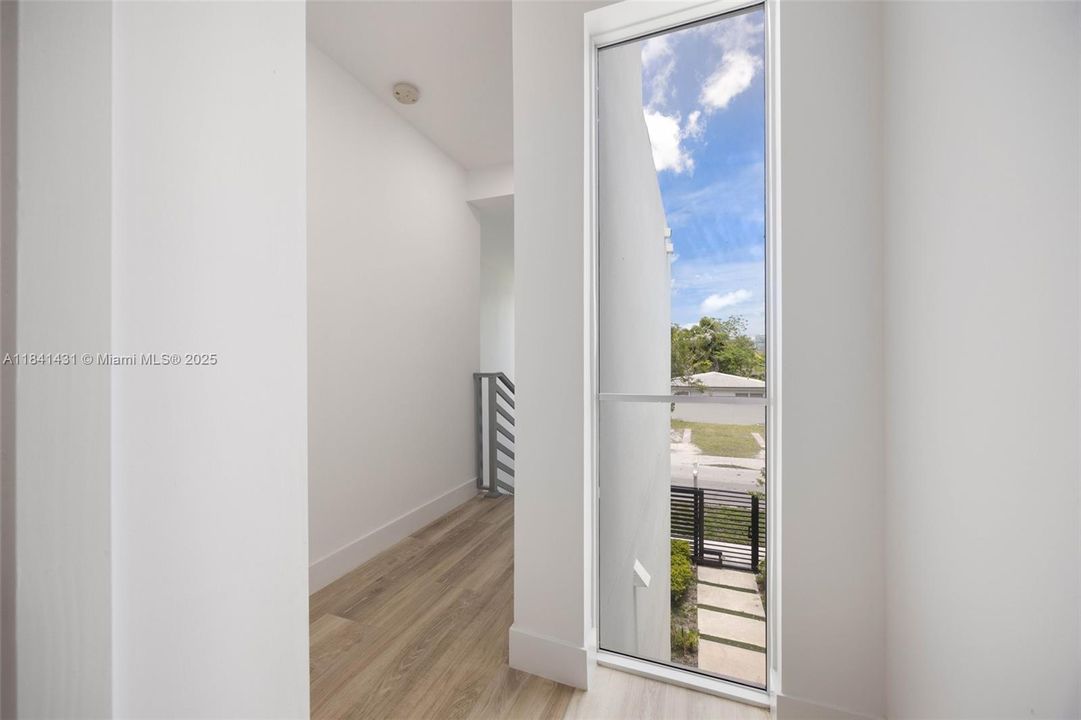 En Venta: $1,575,000 (3 camas, 3 baños, 2574 Pies cuadrados)