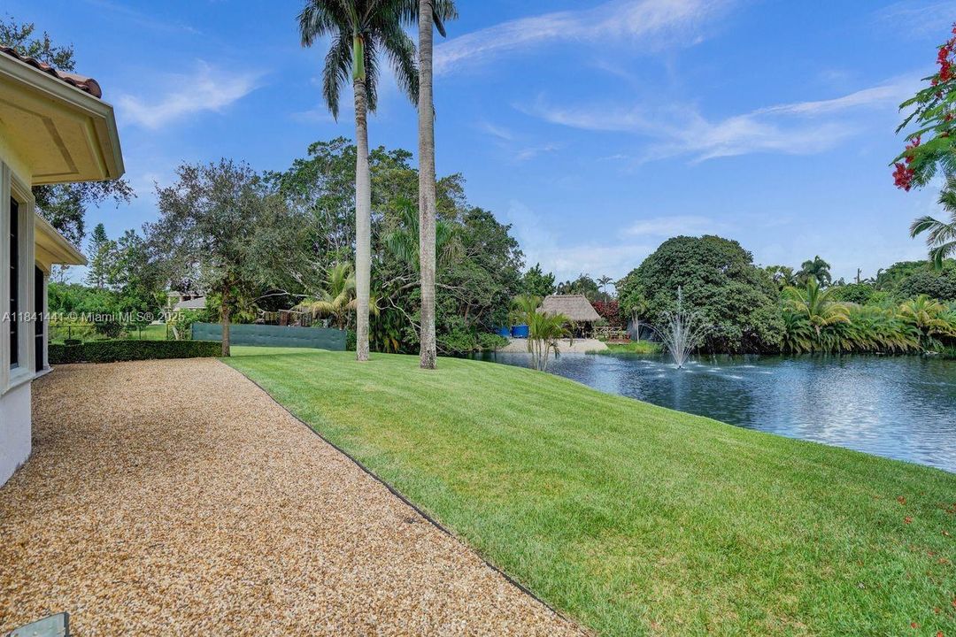 En Venta: $2,295,000 (5 camas, 5 baños, 5025 Pies cuadrados)