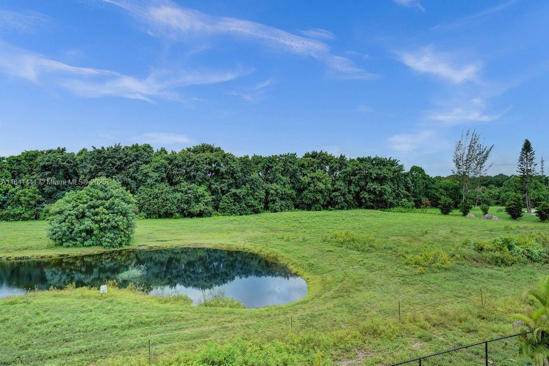 En Venta: $2,295,000 (5 camas, 5 baños, 5025 Pies cuadrados)