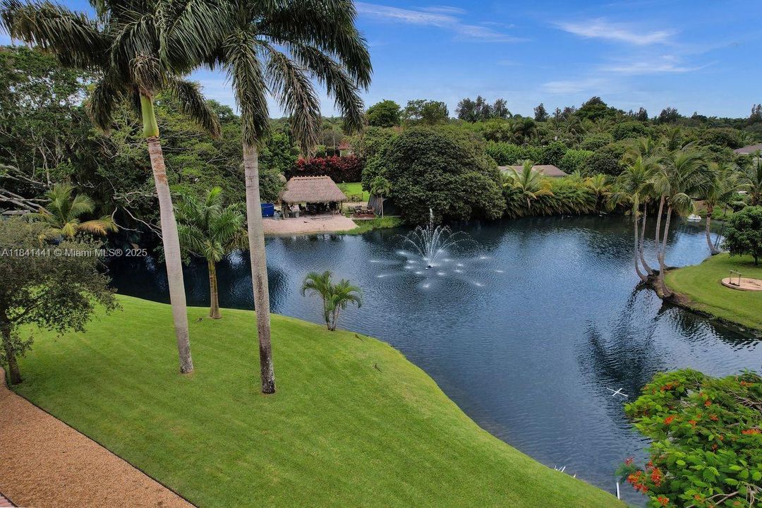 En Venta: $2,295,000 (5 camas, 5 baños, 5025 Pies cuadrados)