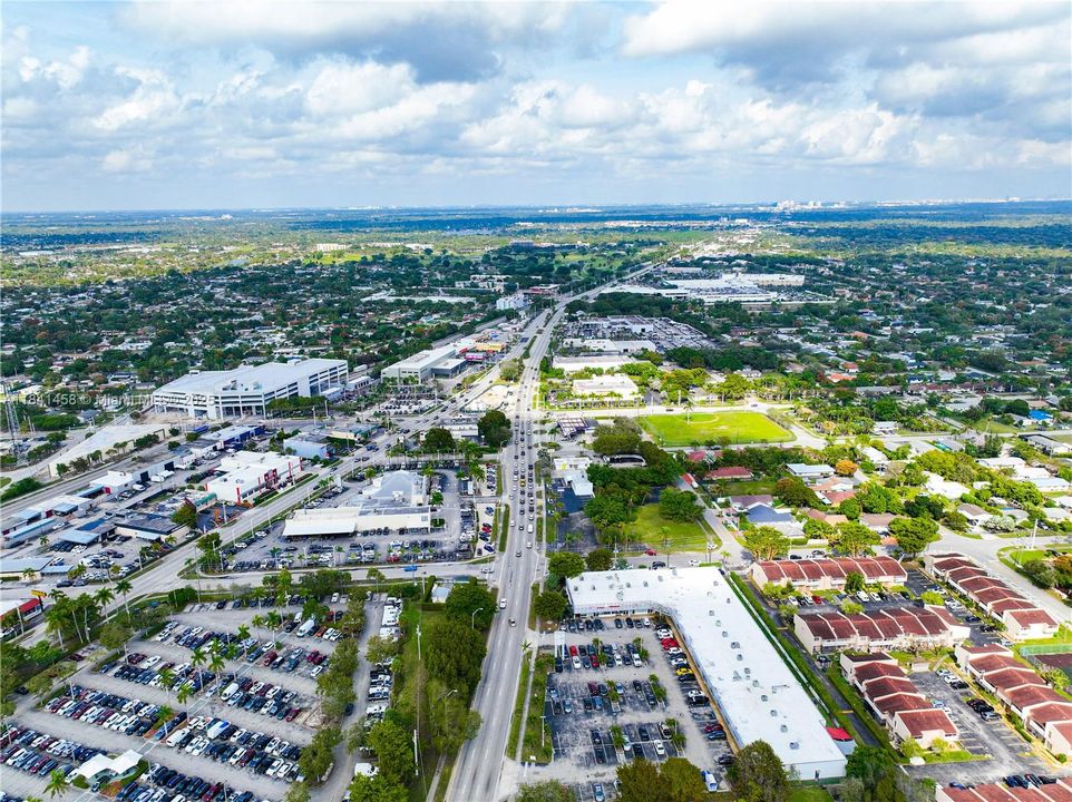 For Sale: $177,000 (1 beds, 1 baths, 664 Square Feet)