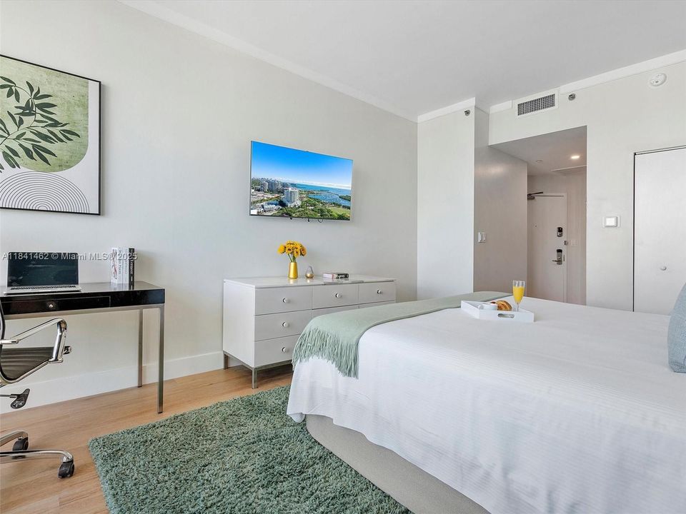 Недавно продано: $699,000 (1 спален, 2 ванн, 767 Квадратных фут)