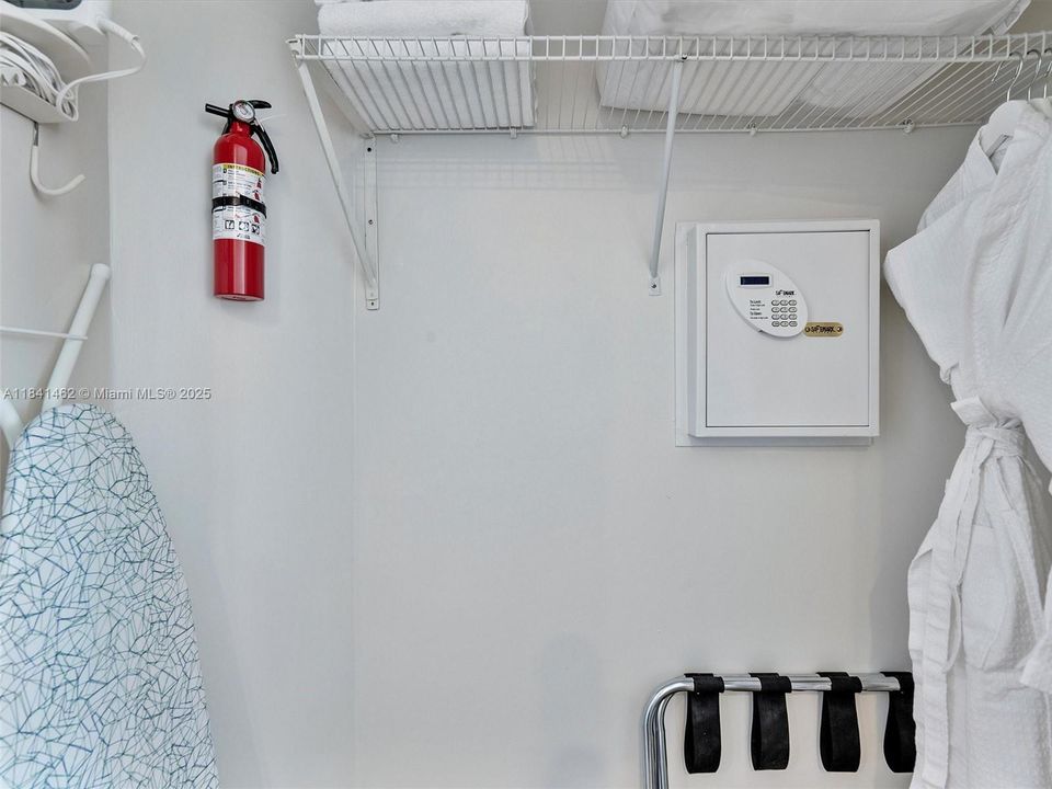 Недавно продано: $699,000 (1 спален, 2 ванн, 767 Квадратных фут)