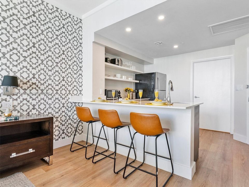 Недавно продано: $699,000 (1 спален, 2 ванн, 767 Квадратных фут)