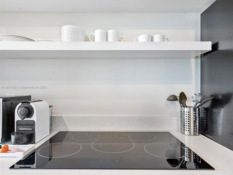 Недавно продано: $699,000 (1 спален, 2 ванн, 767 Квадратных фут)