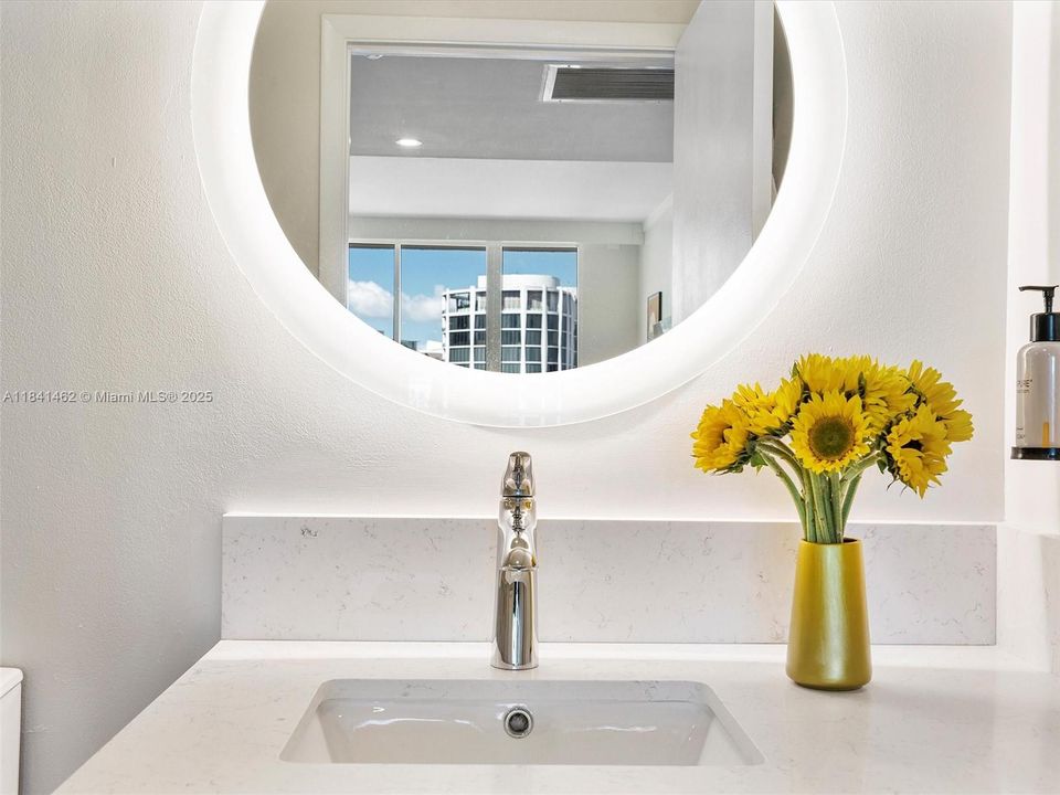 Недавно продано: $699,000 (1 спален, 2 ванн, 767 Квадратных фут)