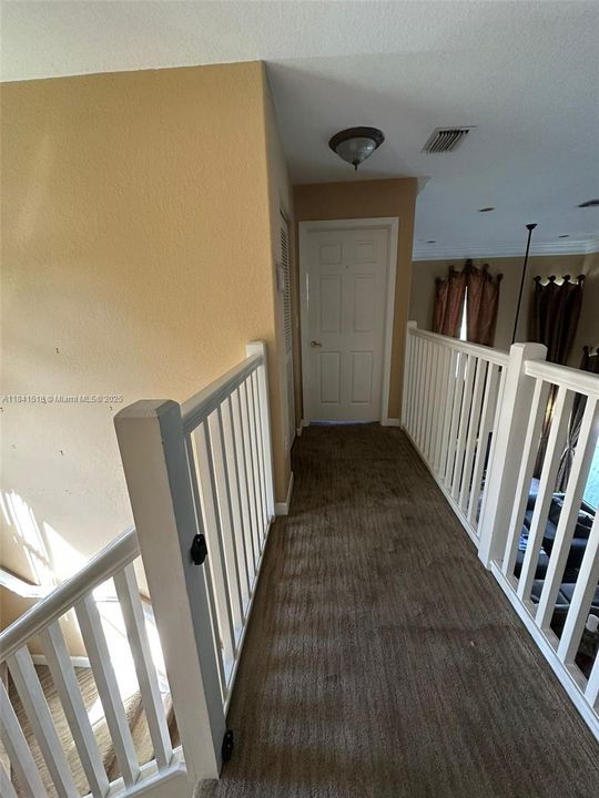 Active With Contract: $799,900 (5 beds, 5 baths, 3561 Square Feet)