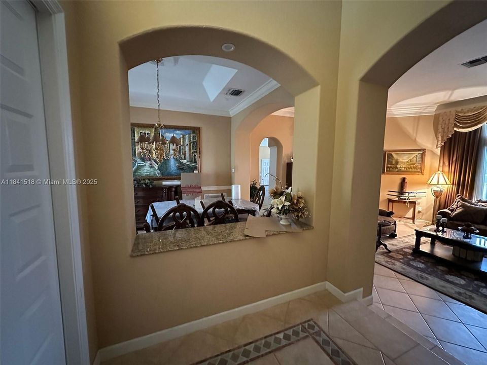 Active With Contract: $799,900 (5 beds, 5 baths, 3561 Square Feet)