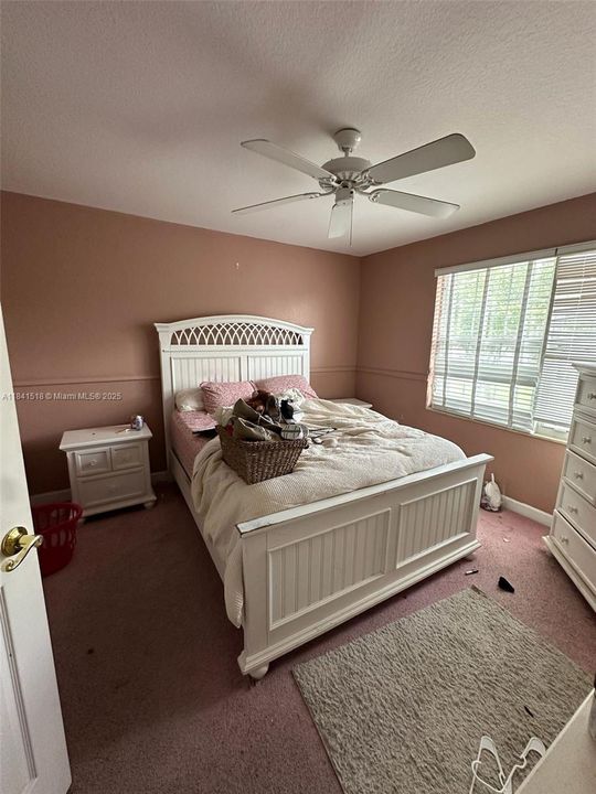 Active With Contract: $799,900 (5 beds, 5 baths, 3561 Square Feet)