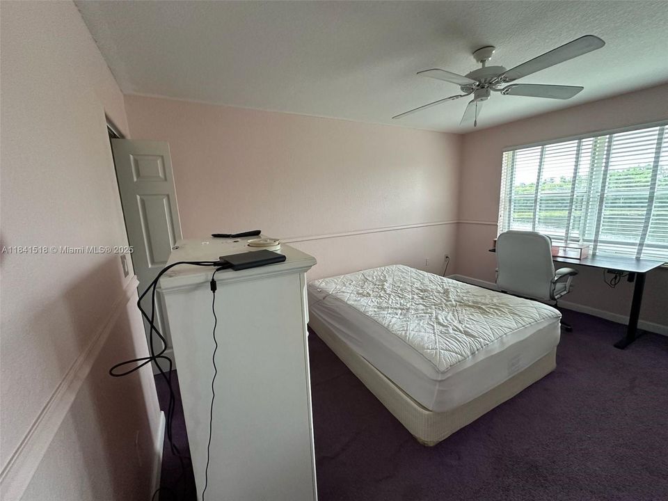 Active With Contract: $799,900 (5 beds, 5 baths, 3561 Square Feet)