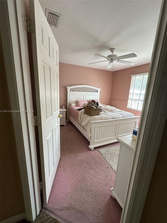 Active With Contract: $799,900 (5 beds, 5 baths, 3561 Square Feet)