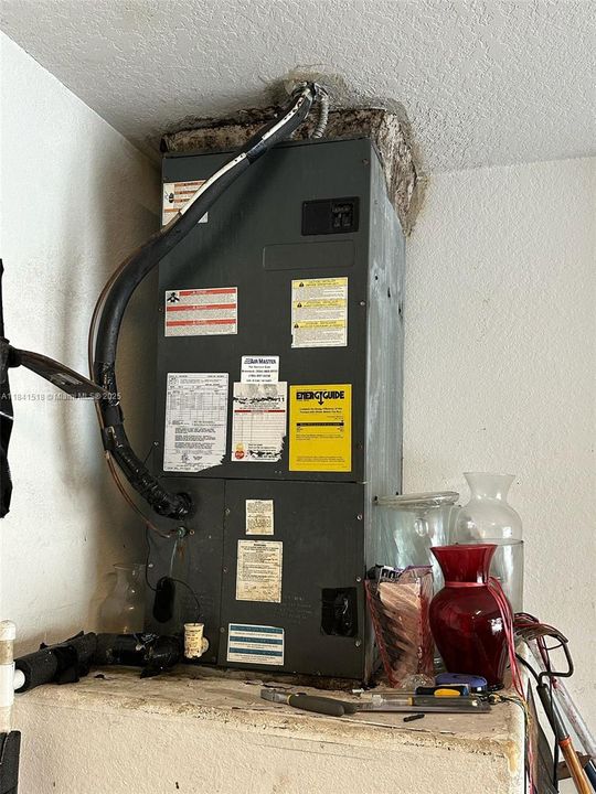 Active With Contract: $799,900 (5 beds, 5 baths, 3561 Square Feet)