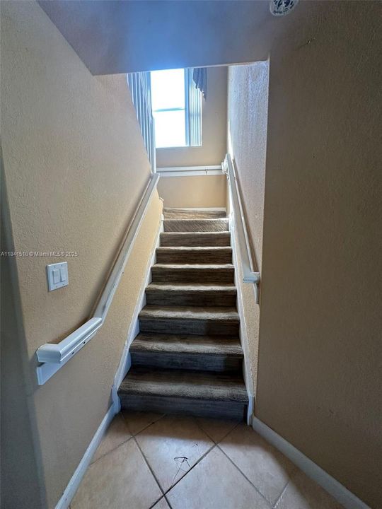 Active With Contract: $799,900 (5 beds, 5 baths, 3561 Square Feet)