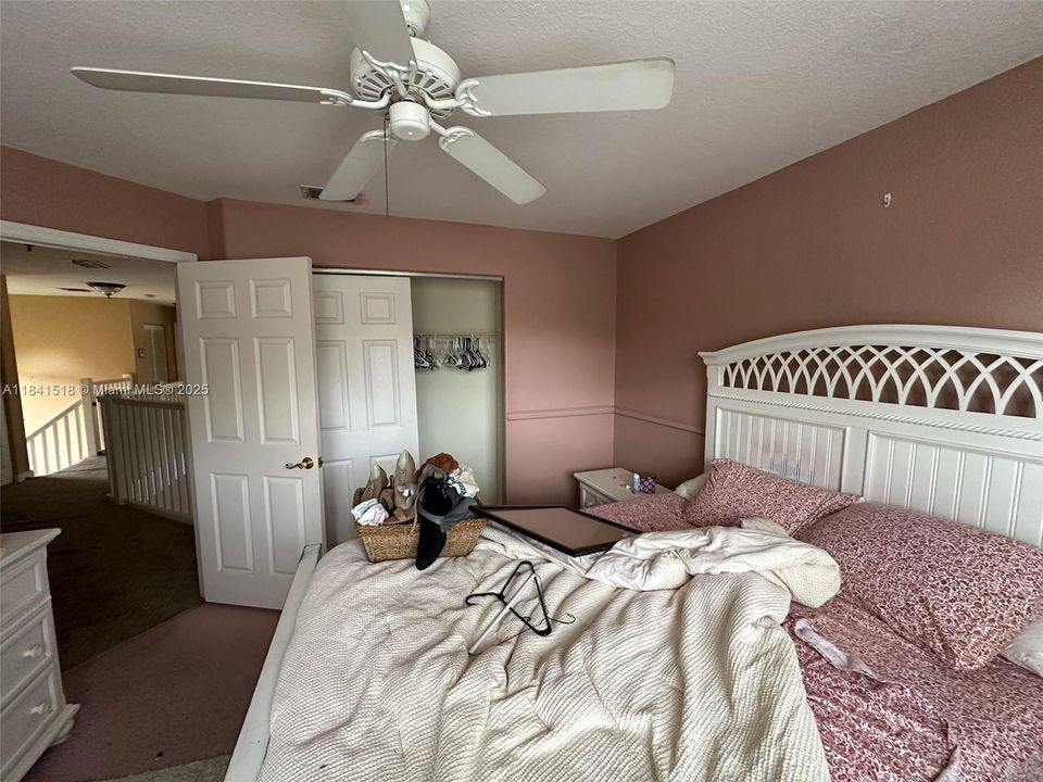 Active With Contract: $799,900 (5 beds, 5 baths, 3561 Square Feet)