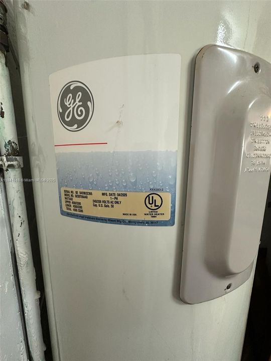 Active With Contract: $799,900 (5 beds, 5 baths, 3561 Square Feet)