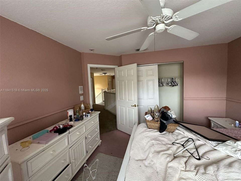 Active With Contract: $799,900 (5 beds, 5 baths, 3561 Square Feet)