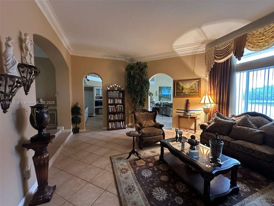 Active With Contract: $799,900 (5 beds, 5 baths, 3561 Square Feet)