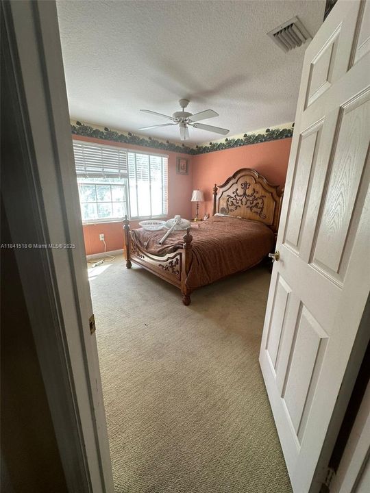 Active With Contract: $799,900 (5 beds, 5 baths, 3561 Square Feet)