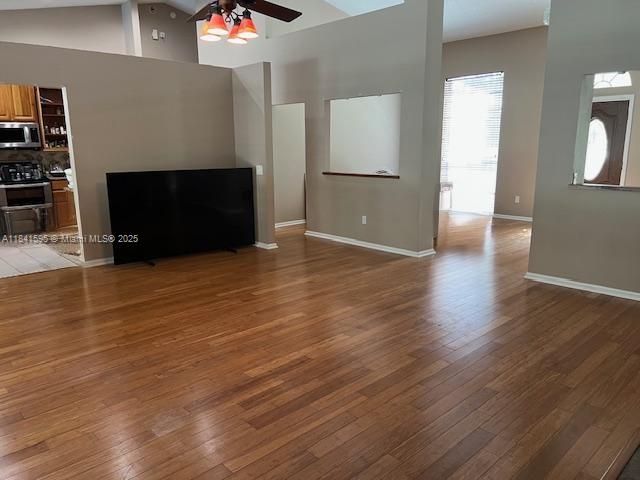 最近售出: $675,000 (4 贝兹, 2 浴室, 2385 平方英尺)