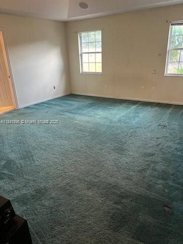 最近售出: $675,000 (4 贝兹, 2 浴室, 2385 平方英尺)