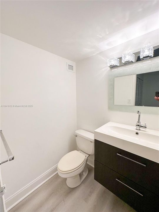 待售: $400,000 (2 贝兹, 1 浴室, 767 平方英尺)