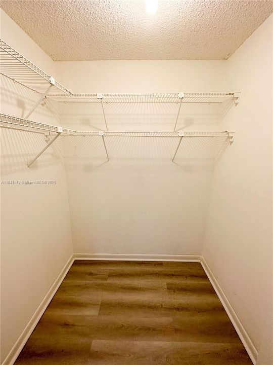 待售: $400,000 (2 贝兹, 1 浴室, 767 平方英尺)