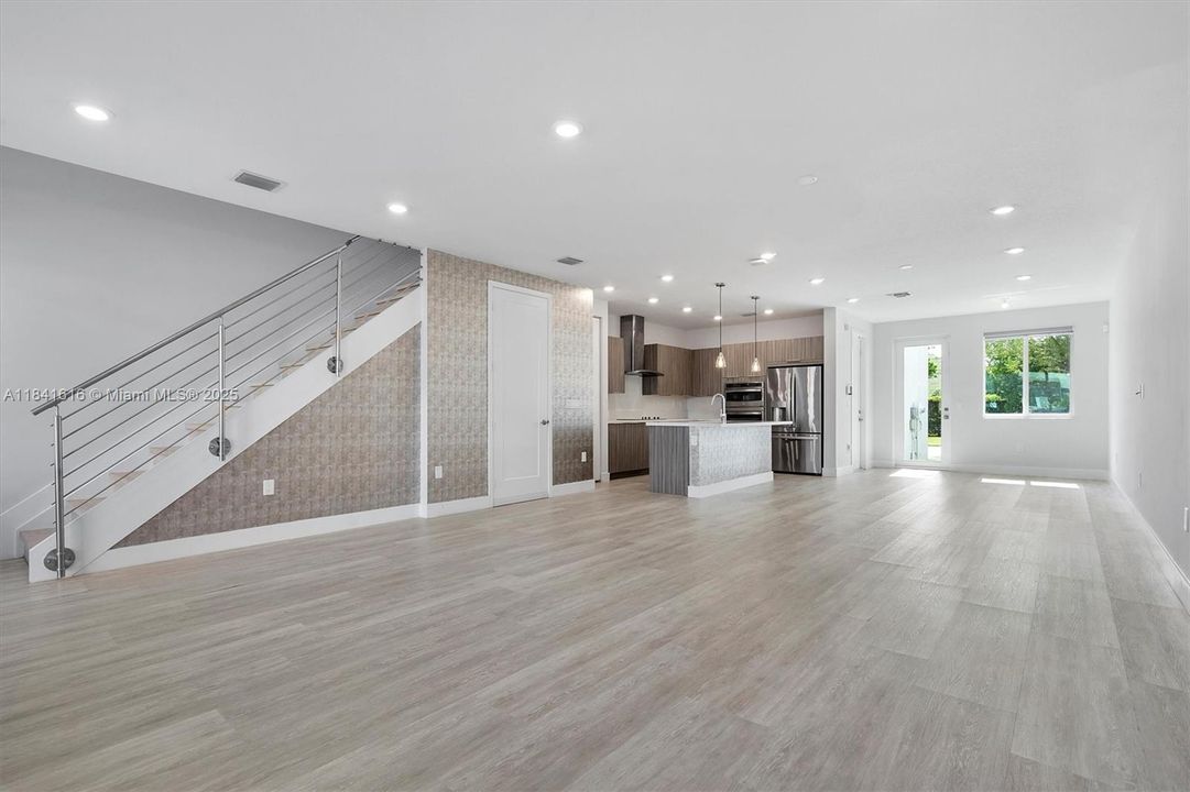 待售: $669,900 (3 贝兹, 2 浴室, 1628 平方英尺)