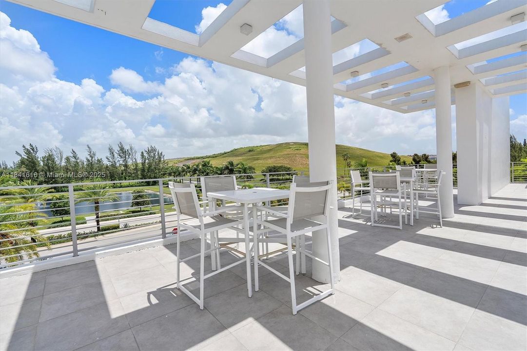 待售: $669,900 (3 贝兹, 2 浴室, 1628 平方英尺)