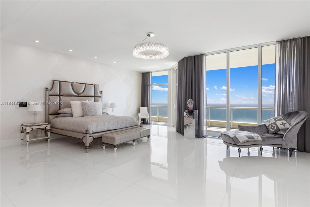 For Sale: $11,360,000 (6 beds, 6 baths, 5672 Square Feet)