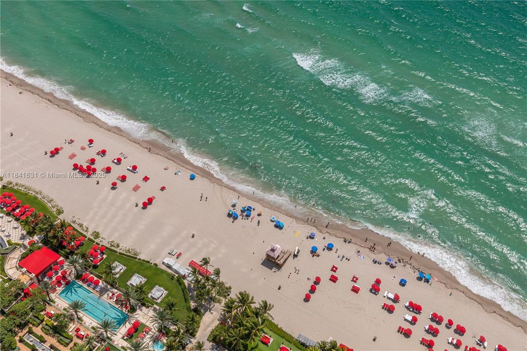 For Sale: $11,360,000 (6 beds, 6 baths, 5672 Square Feet)