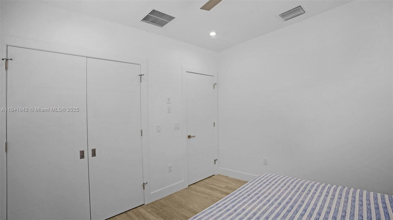 待售: $1,590,000 (3 贝兹, 2 浴室, 1250 平方英尺)