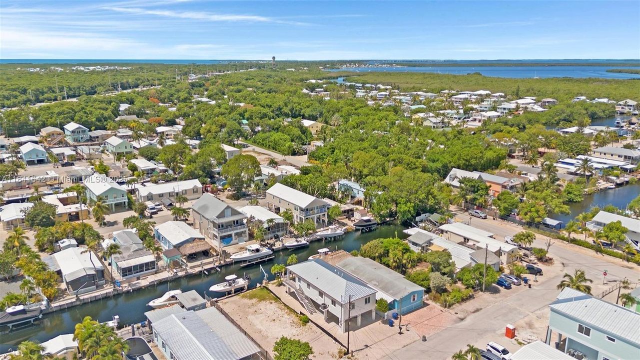 待售: $1,590,000 (3 贝兹, 2 浴室, 1250 平方英尺)