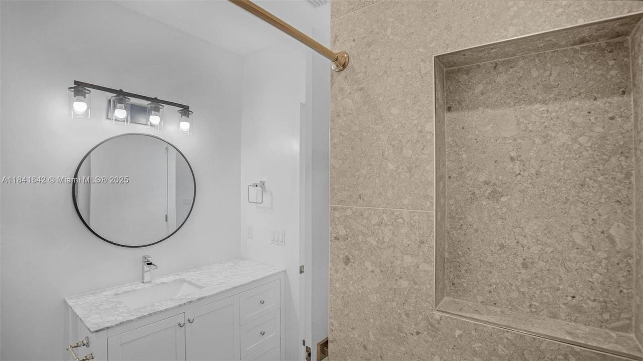 待售: $1,590,000 (3 贝兹, 2 浴室, 1250 平方英尺)